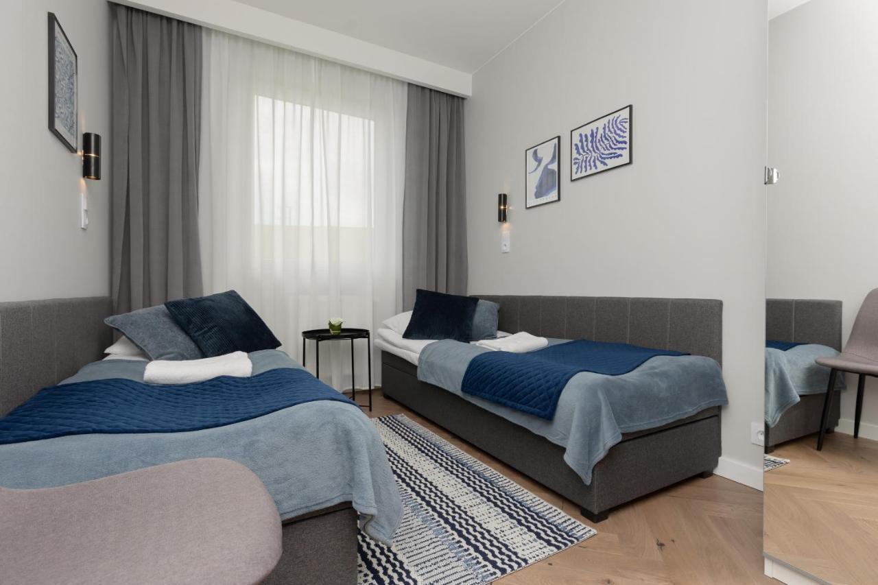 Stunning Family Apartment Ursynow With Parking & Balcony By Noclegi Renters Варшава Екстер'єр фото